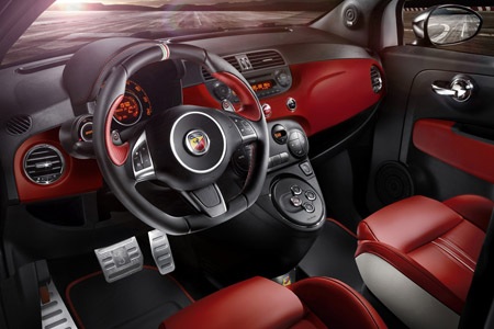 Có thể bạn chưa biết Abarth – Người khổng lồ “tí hon”. - 8 Cùng với mẫu 595 “50th Anniversary”, Abarth cũng sẽ mang tới Frankfurt mẫu 695 Maserati